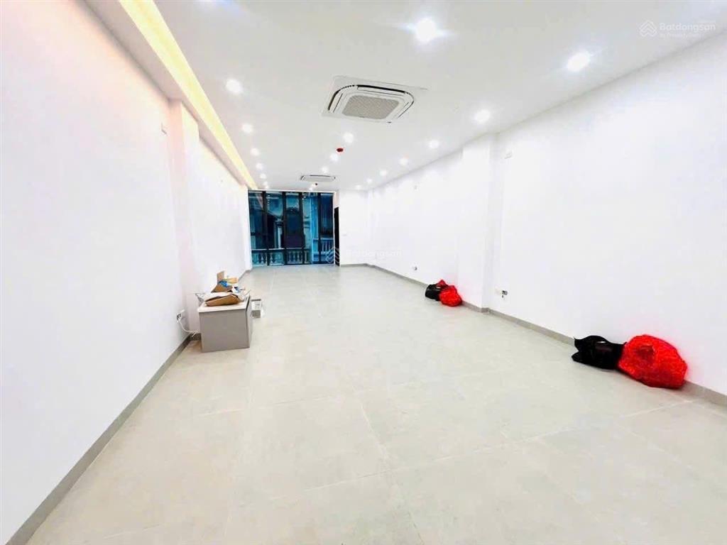 Giảm chào 1 tỷ nhà mặt sông sét giải phóng  50m2 5t, mt 5.6m, 26 tỷ làm vp, cty vừa ở  hoàng mai