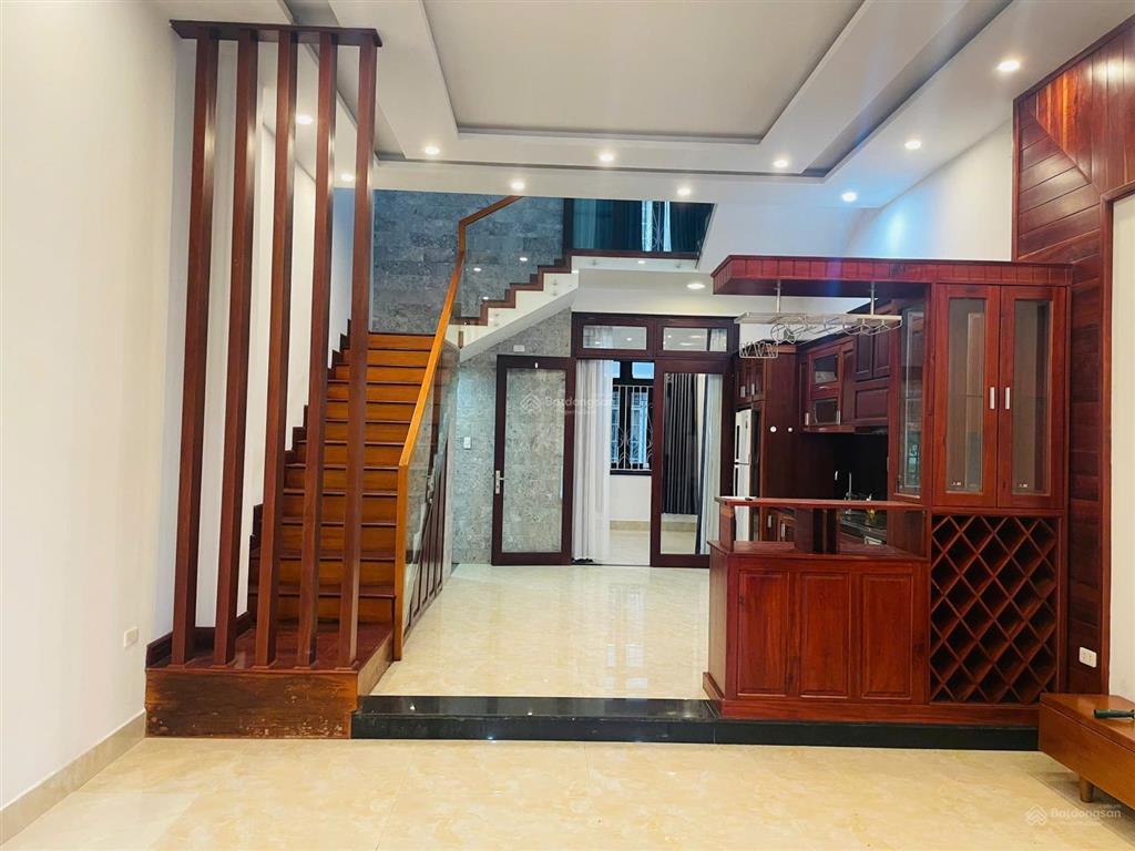 Cho thuê nhà 3 tầng đường 10m5 văn tiến dũng, hoà xuân