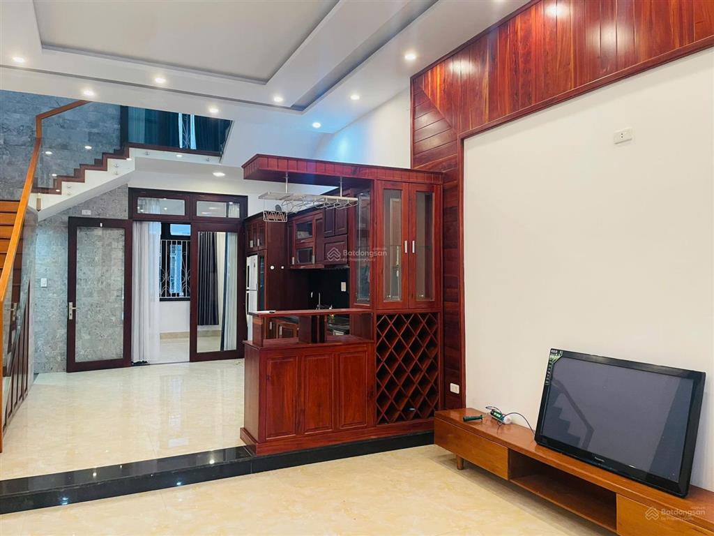 Cho thuê nhà 3 tầng đường 10m5 văn tiến dũng, hoà xuân