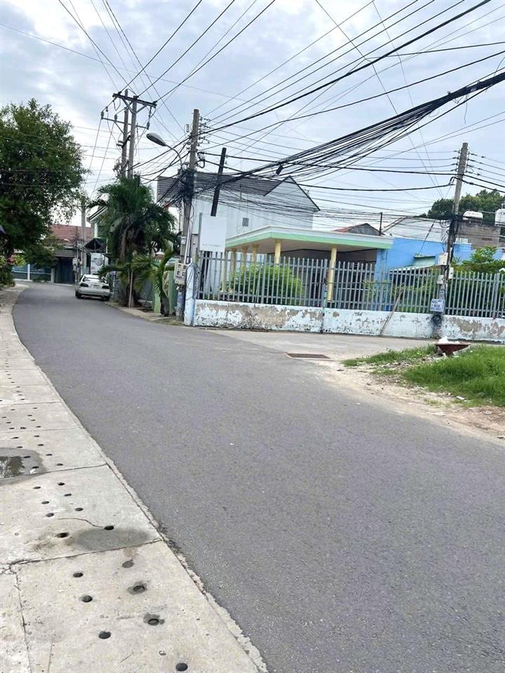 1tỷ4  có ngay nhà đẹp tại đường nguyễn văn khạ  5mx20m  sổ hồng riêng