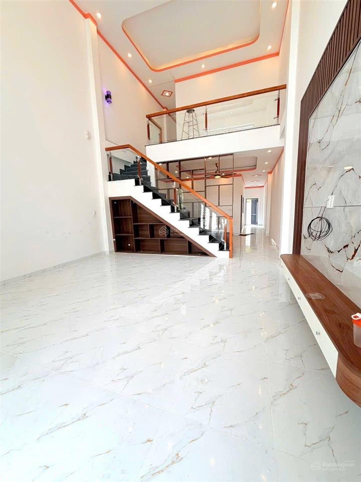 1tỷ4  có ngay nhà đẹp tại đường nguyễn văn khạ  5mx20m  sổ hồng riêng