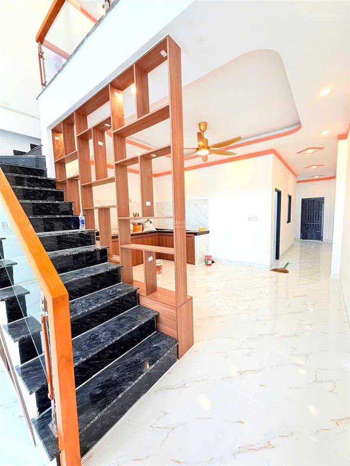 1tỷ4  có ngay nhà đẹp tại đường nguyễn văn khạ  5mx20m  sổ hồng riêng