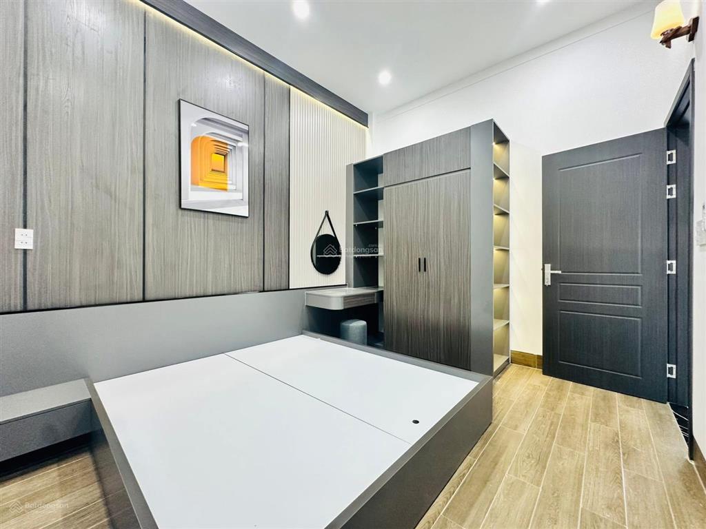 Chủ ngộp bán gấp nhà đường lê thị hà 5mx20m  2,3tỷ sổ hồng riêng