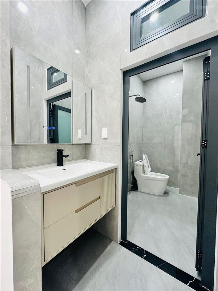 Chủ ngộp bán gấp nhà đường lê thị hà 5mx20m  2,3tỷ sổ hồng riêng