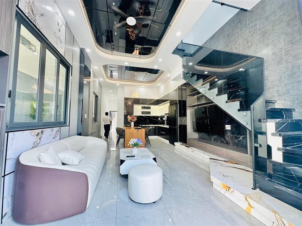 Chủ ngộp bán gấp nhà đường lê thị hà 5mx20m  2,3tỷ sổ hồng riêng