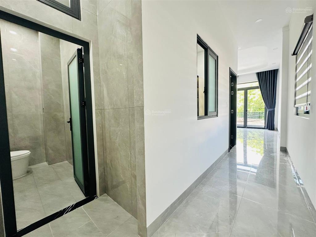 Chủ ngộp bán gấp nhà đường lê thị hà 5mx20m  2,3tỷ sổ hồng riêng