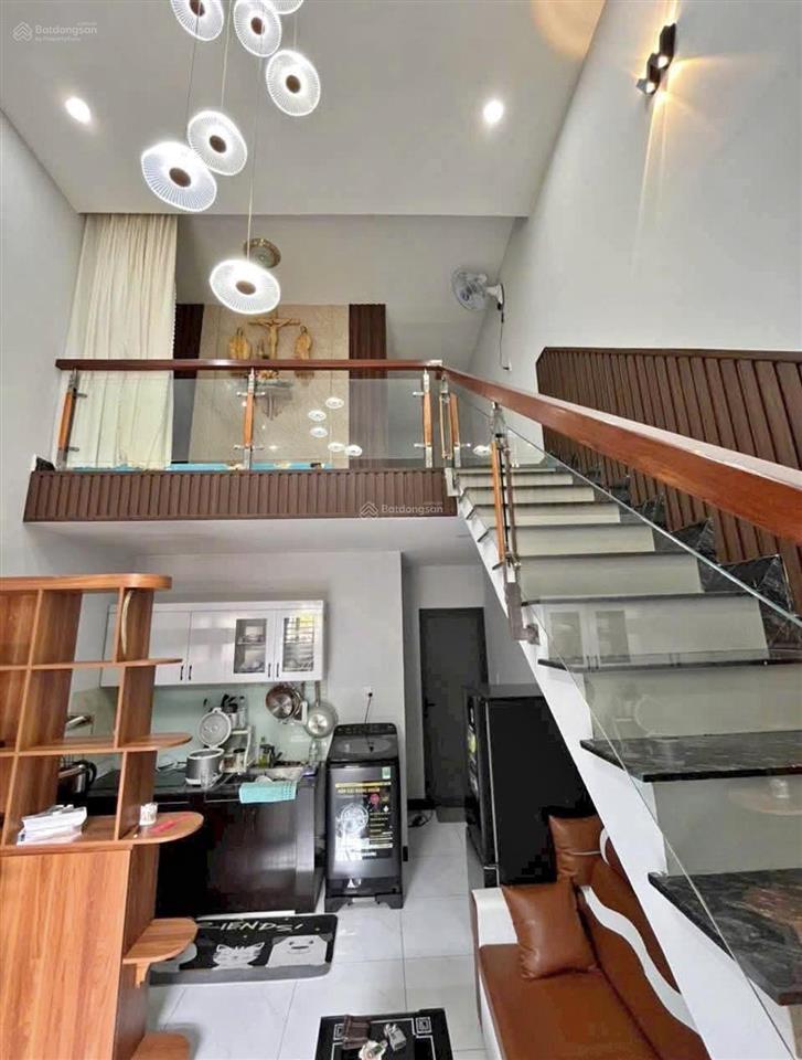 Nhà hẻm xe tải bà triệu, hóc môn 4mx20m  2tỷ  sổ riêng