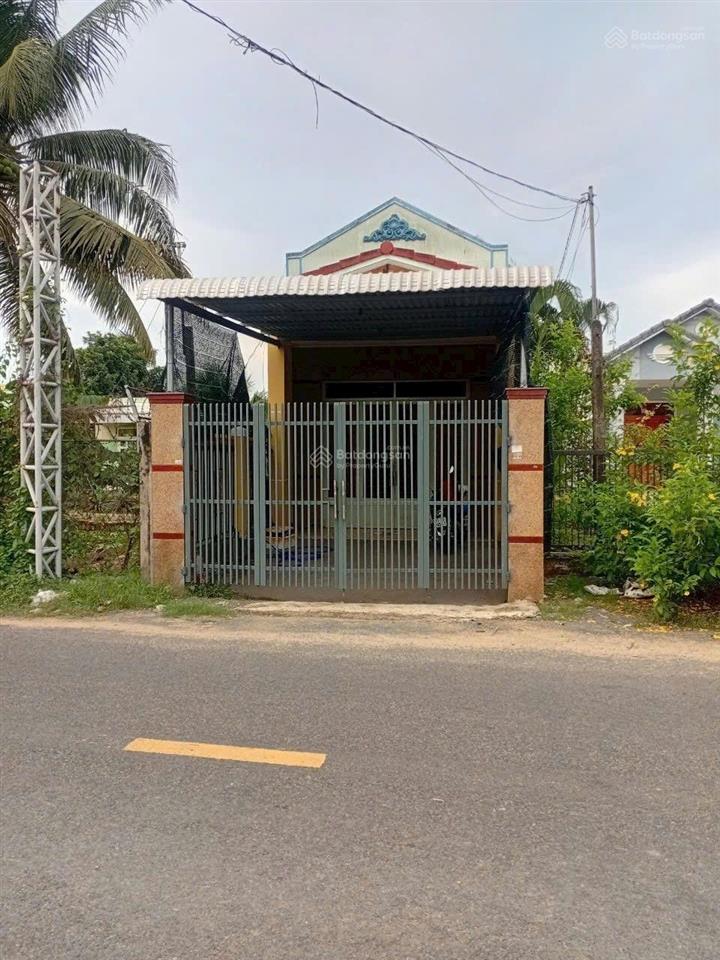 Chủ định cư nước ngoài cần sang lại căn nhà cấp 4 (200m2) giá 890tr. đường đặng văn trước vào 300m