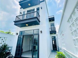 Bán gấp nhà nghỉ dưỡng ngay trung tâm trảng bàng 220m2 sổ hồng riêng
