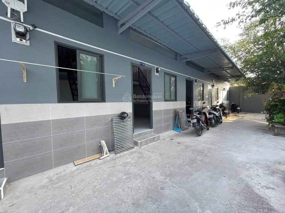 Bán dãy trọ sân vườn 10 phòng 1,1 tỷ sổ hồng riêng (10x30m)