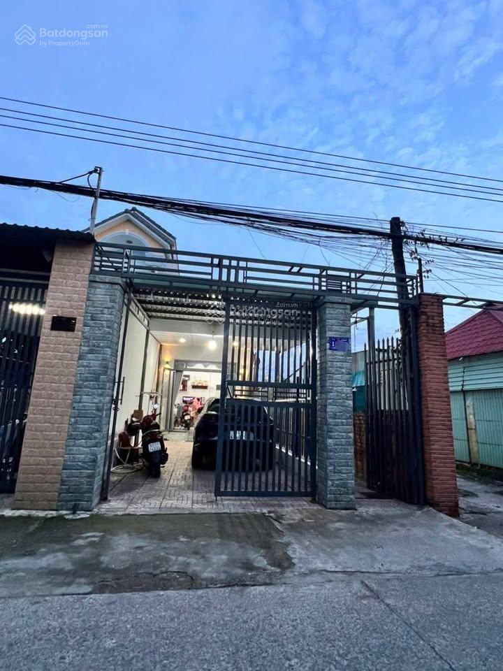2,1 tỷ cần bán gấp nhà đang cho thuê dương công khi (dt 5x20) sổ hồng riêng