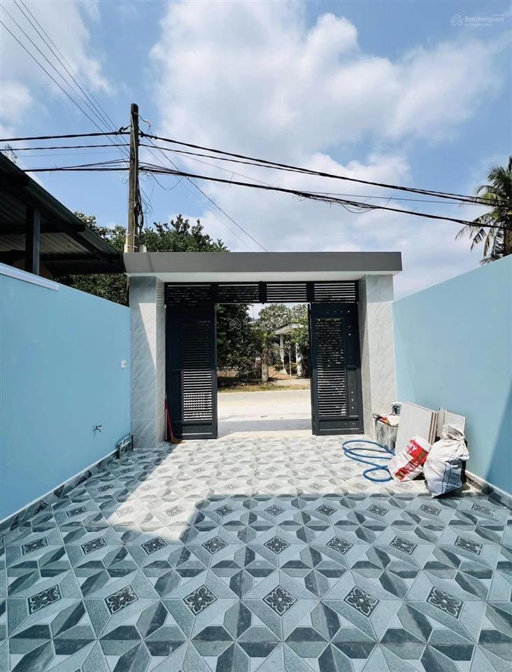 1 tỷ 1 kẹt tiền bán gấp nhà tỉnh lộ 2 100m² sổ hồng riêng