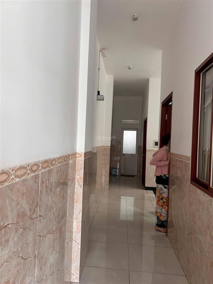 2tỷ1 bán gấp nhà đang cho thuê song hành (dt5x20) sổ hồng riêng