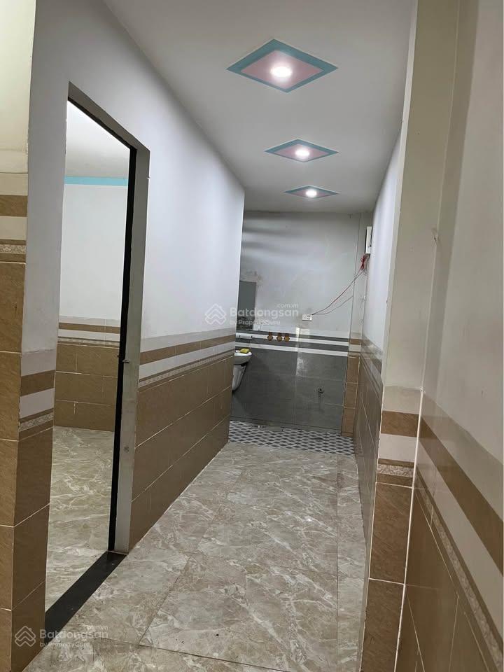 Cần bán gấp nhà dương công khi giá 2 tỷ 1 sổ hồng riêng (dt 5x20)