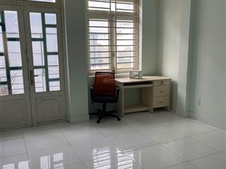 2 tỷ bán nhà đang cho thuê dương công khi (dt 5x20) sổ hồng riêng