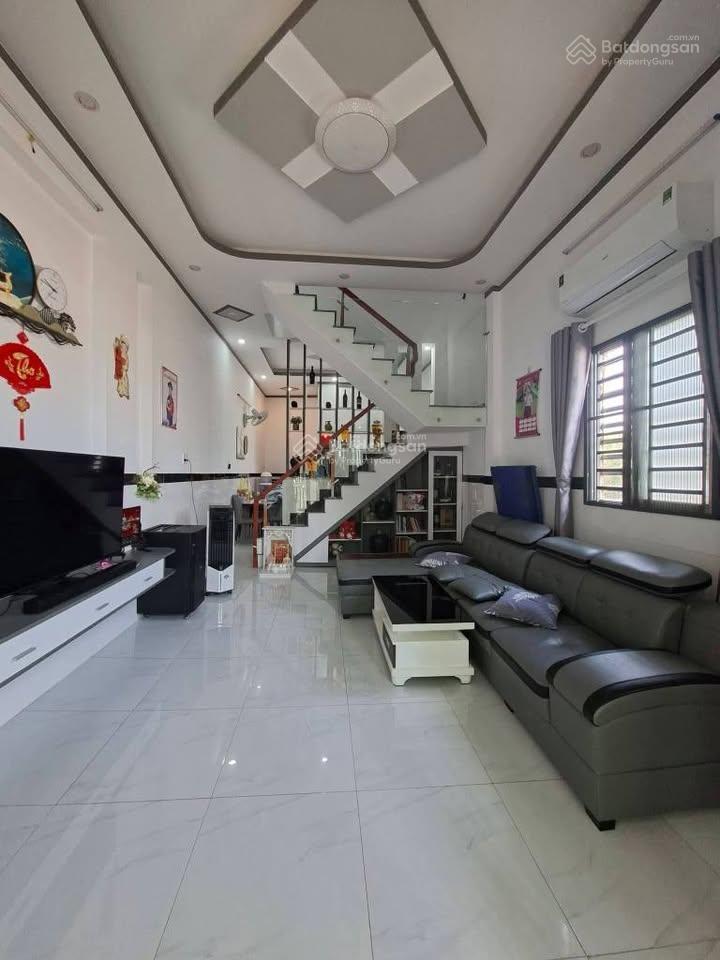 Bán gấp nhà đang cho thuê lê thị hà (dt 4x20) sổ hồng riêng