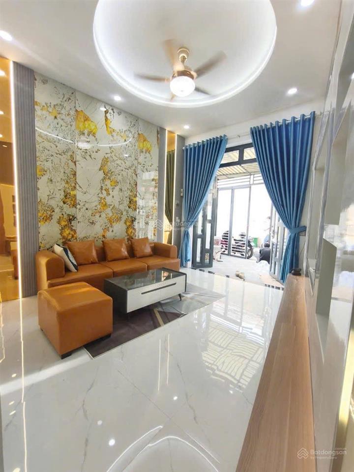 1tỷ9 bán gấp nhà đang cho thuê dương công khi (dt5x12) sổ hồng riêng