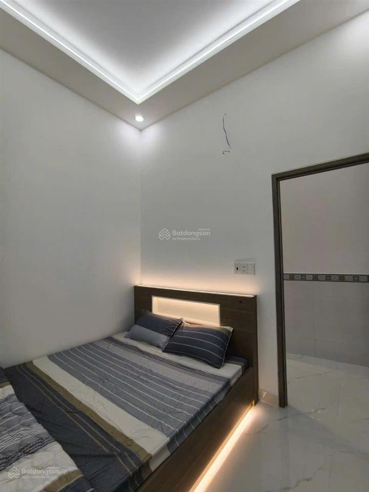 1tỷ9 bán gấp nhà đang cho thuê dương công khi (dt5x12) sổ hồng riêng