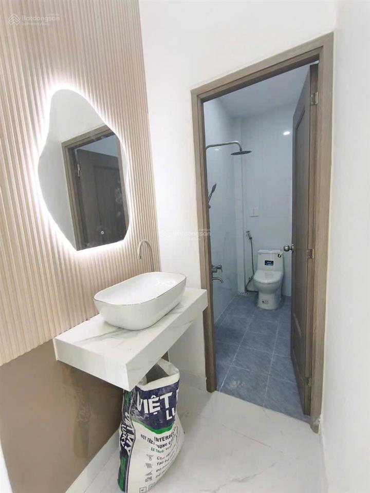 1tỷ9 bán gấp nhà đang cho thuê dương công khi (dt5x12) sổ hồng riêng
