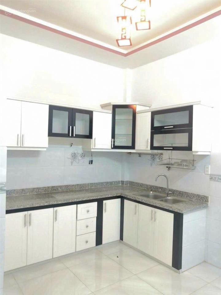 2 tỷ bán gấp nhà đang cho thuê dương công khi (dt 5x20) sổ hồng riêng