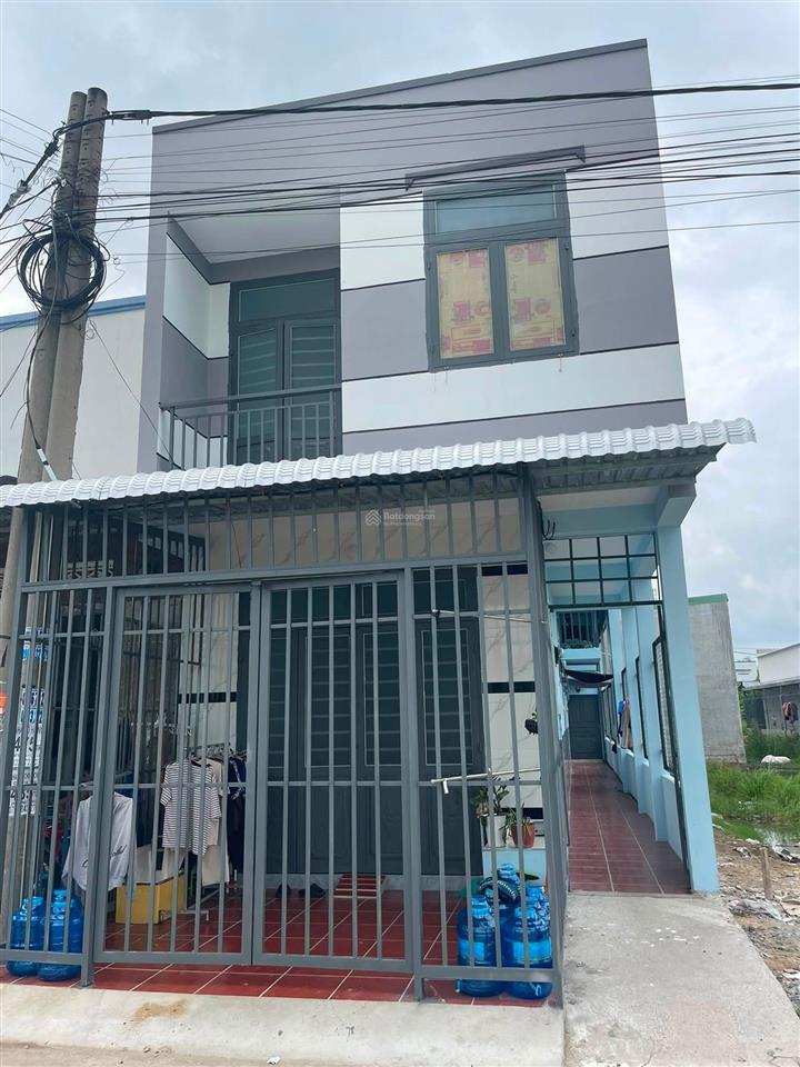 1tỷ2 dãy trọ sát bên vinhomes hóc môn (dt5x20) sổ hồng riêng