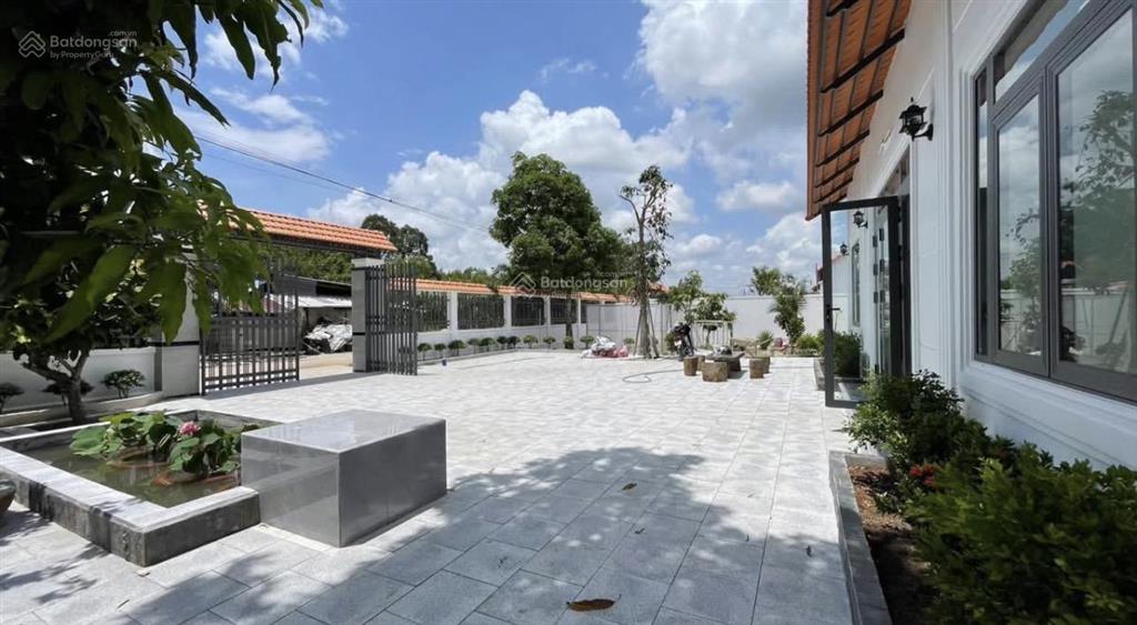 890tr bán gấp nhà vườn ngay trung tâm củ chi (dt 16x11) sổ hồng riêng