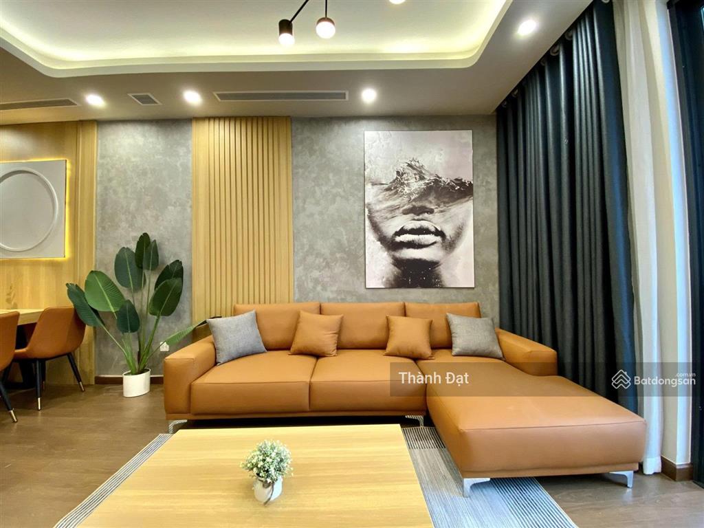 Chính chủ cần bán căn góc tầng trung view đep , 3pn dt102m2 giá bán gấp, chung cư kosmo tây hồ