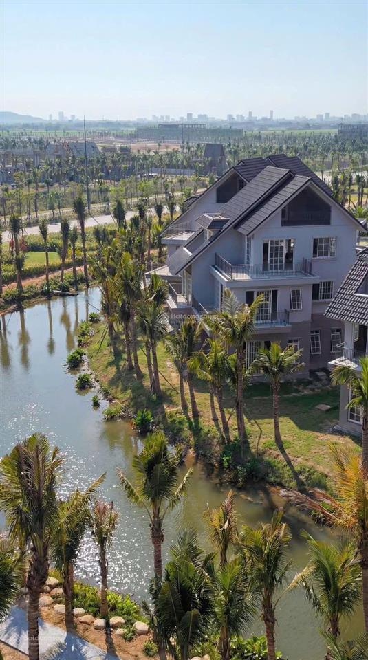Biệt thự đảo song lập cạnh góc view hồ 209m2 central island  eco central park