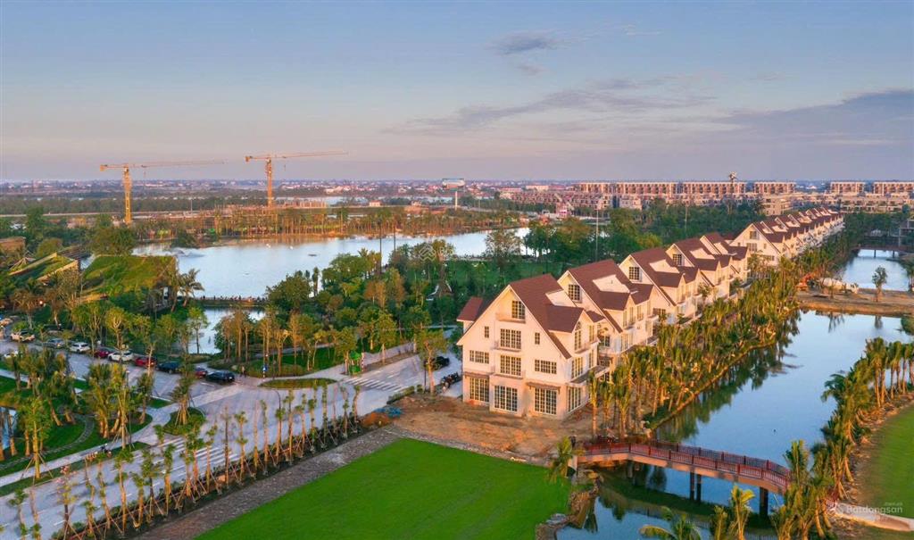 Biệt thự đảo song lập cạnh góc view hồ 209m2 central island  eco central park