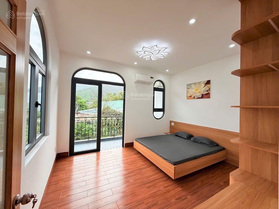 Nhà 2 mặt tiền thoáng mát ô tô tận cửa phường hoà khánh