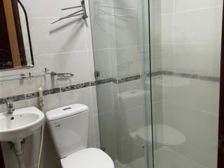 Phòng dịch vụ full nội thất q1  dọn vào ở ngay