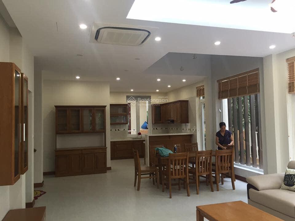 Cho thuê biệt thự việt hưng  long biên 160m2 5 ngủ 4wc full nội thất  vào luôn  giá 27 triệu/th