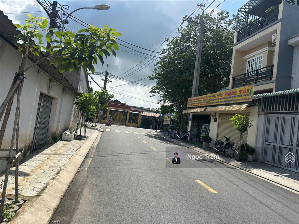 Chủ ngộp quá bán lỗ 182m2(5x36) giá 900 triệu phố trần tử bình xã tân thông hội huyện củ chi shr
