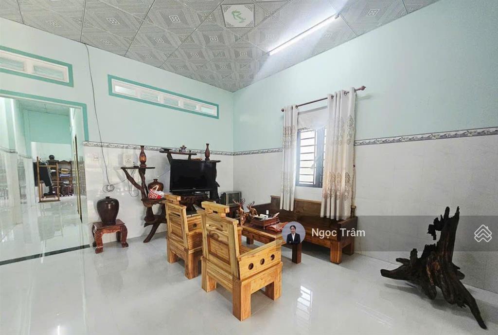 Bán gấp nhà cấp 4 kiên cố 2pn, 2wc, đường tỉnh lộ 7, xã thái mỹ, sổ hồng riêng