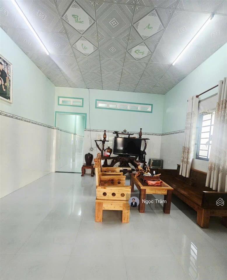 Bán gấp nhà cấp 4 kiên cố 2pn, 2wc, đường tỉnh lộ 7, xã thái mỹ, sổ hồng riêng