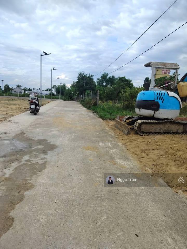 Bán gấp đất 175m2(5x35)giá 870 triệu đường trần văn chẩm xã phước vĩnhan huyện củ chi sổ hồng riêng