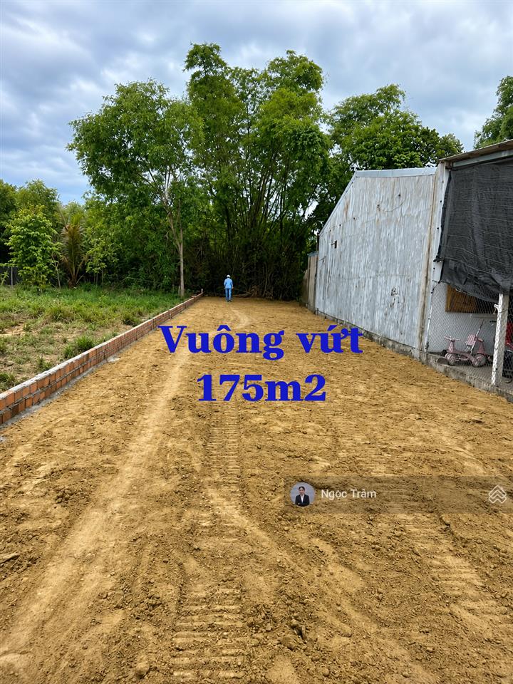 Bán gấp đất 175m2(5x35)giá 870 triệu đường trần văn chẩm xã phước vĩnhan huyện củ chi sổ hồng riêng