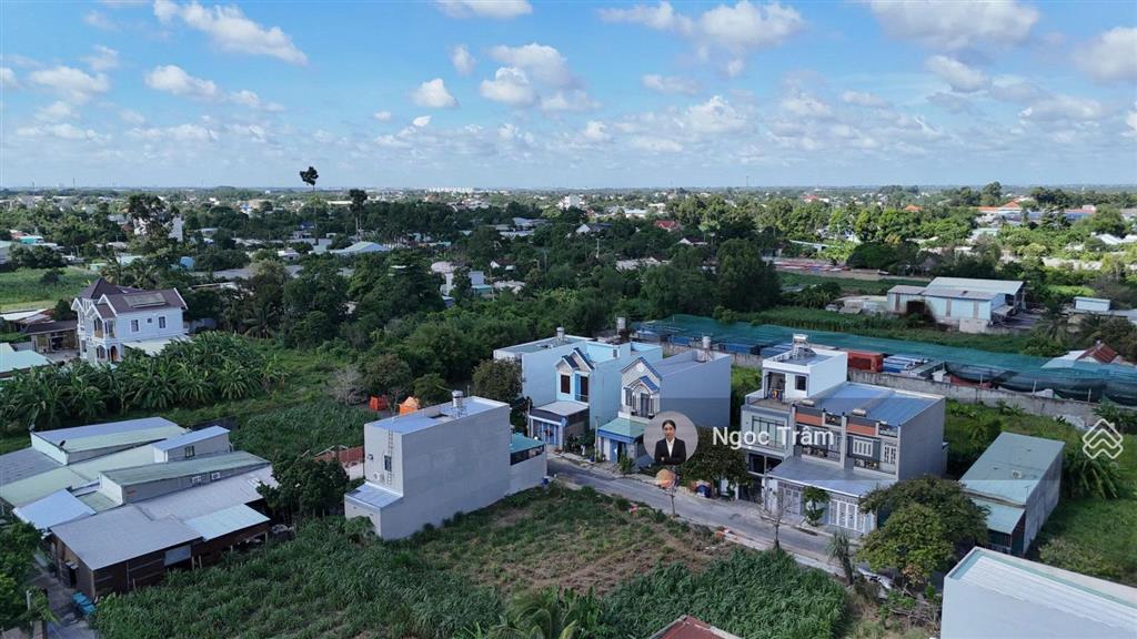 Bán gấp đất 175m2(5x35)giá 870 triệu đường trần văn chẩm xã phước vĩnhan huyện củ chi sổ hồng riêng