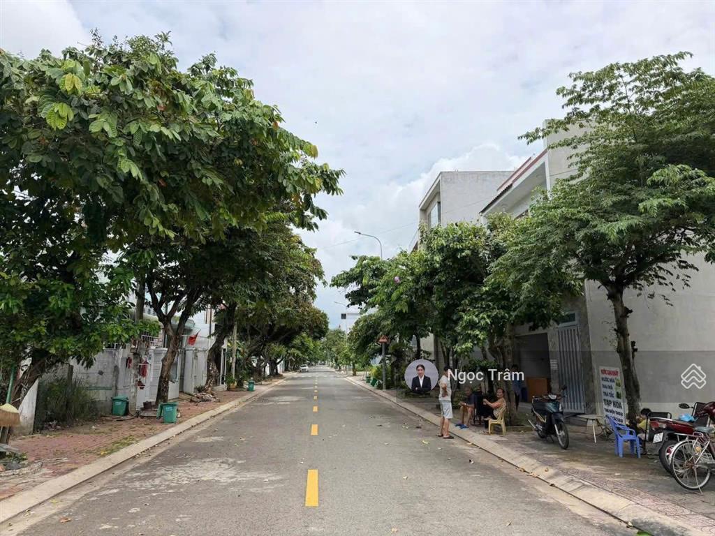 Mặt tiền kinh doanh 133m2(5x27), giá 830 triệu đường trần tử bình, xã tân thông hội, củ chi. shr