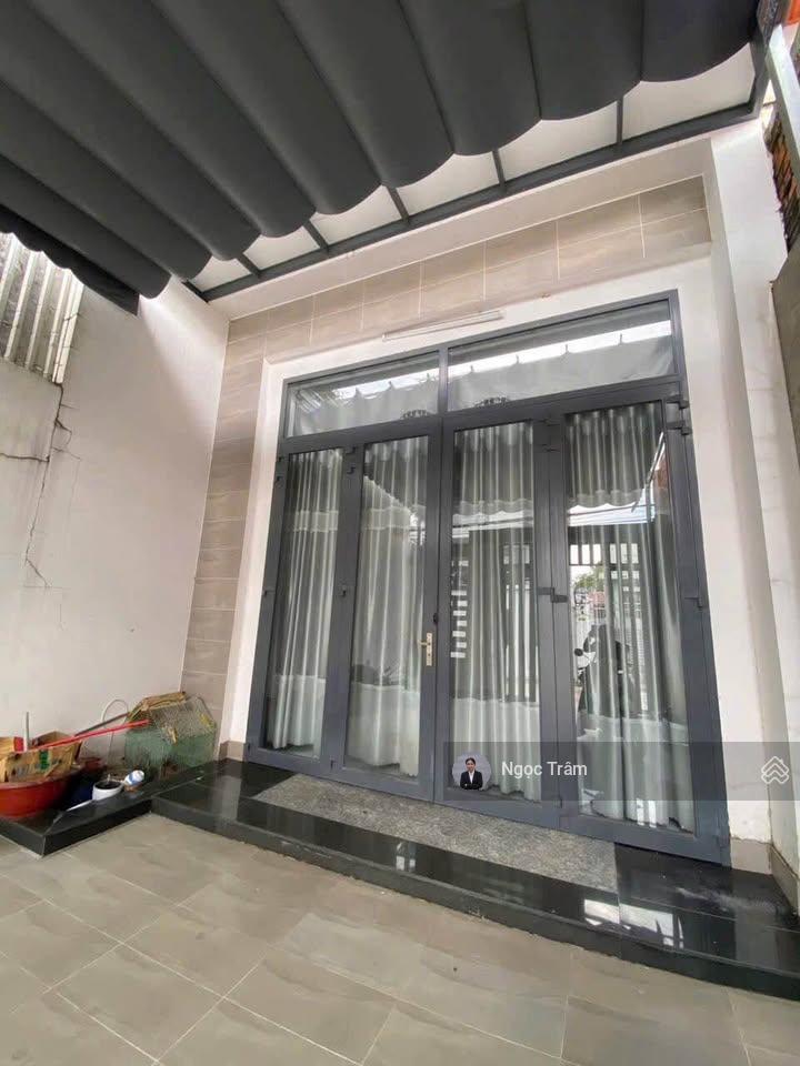 Bán nhà 1tỷ6 full nội thất, đường trần văn chẩm, xã tân thông hội, củ chi, sổ hồng riêng