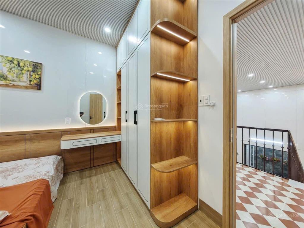 Mình chính chủ cần bán nhà 2 tầng kiệt hải sơn, p. thanh bình. cách đường mấy bước chân , gần chợ