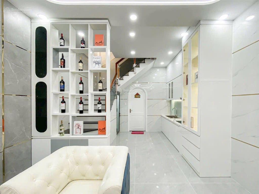 Lô góc quận 11  ông ích khiêm  hèm 5m thông  46m2  2 tầng  3pn  nhỉnh 7t
