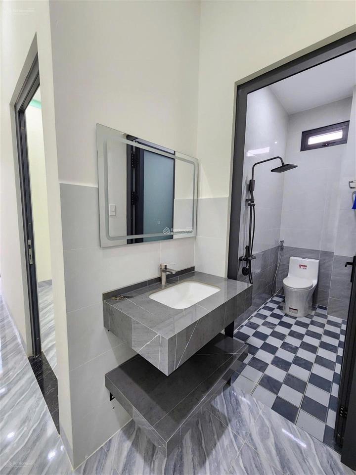 Nhà mặt tiền vĩnh phú 40, 1 trệt 1 lầu 3 phòng ngủ 2 phòng vệ sinh, 95m2, đã hoàn công