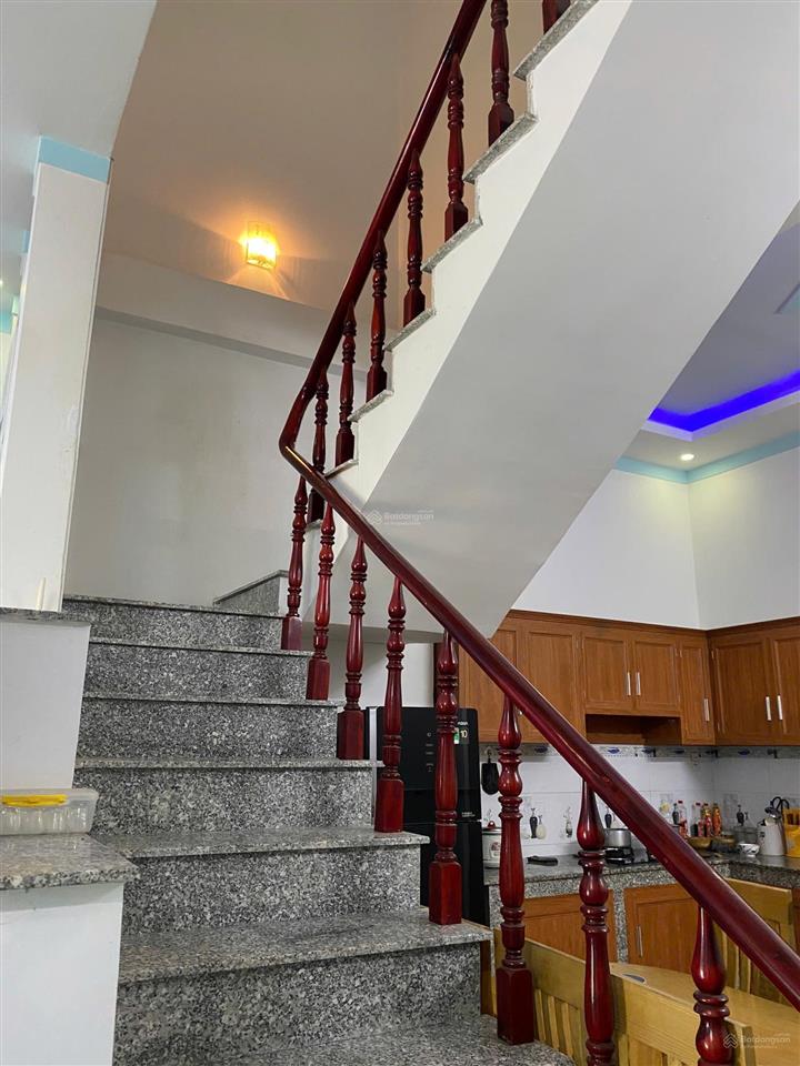 Nhà chính chủ cách chợ tân phước khánh chỉ 500m, 124m2, đường ô tô 5m, sổ hồng riêng