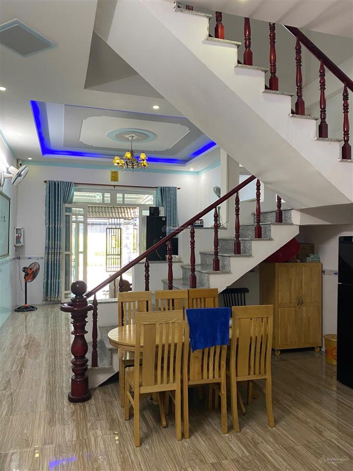 Nhà chính chủ cách chợ tân phước khánh chỉ 500m, 124m2, đường ô tô 5m, sổ hồng riêng
