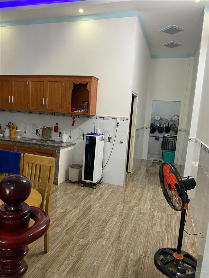 Nhà chính chủ cách chợ tân phước khánh chỉ 500m, 124m2, đường ô tô 5m, sổ hồng riêng