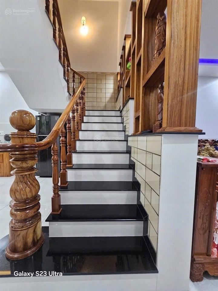 Bán nhà ngay hẻm 220 huỳnh văn lũy, phú lợi, tdm 80m2, đường ô tô 6m