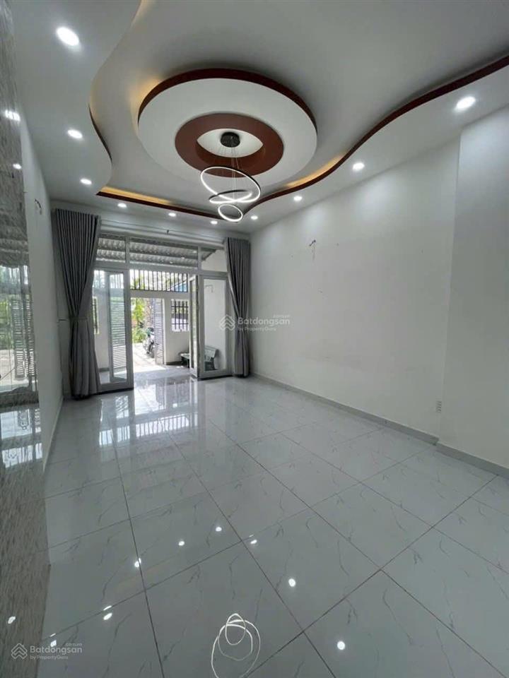 Bán nhà trường tiểu học bình nhâm, ngay mặt tiền bình nhâm 19, 1 trệt 1 lầu, 100m2, 830 triệu