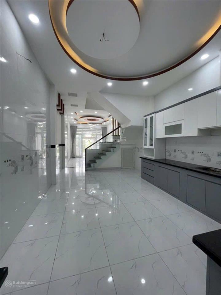 Bán nhà trường tiểu học bình nhâm, ngay mặt tiền bình nhâm 19, 1 trệt 1 lầu, 100m2, 830 triệu