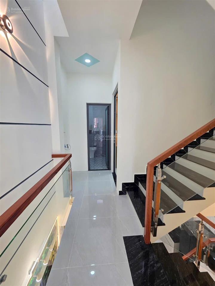 Nhà kcn linh trung chỉ 300m, nhà 1 trệt 1 lầu 3p ngủ 2p, đường 6m, 60m2, sổ hồng riêng